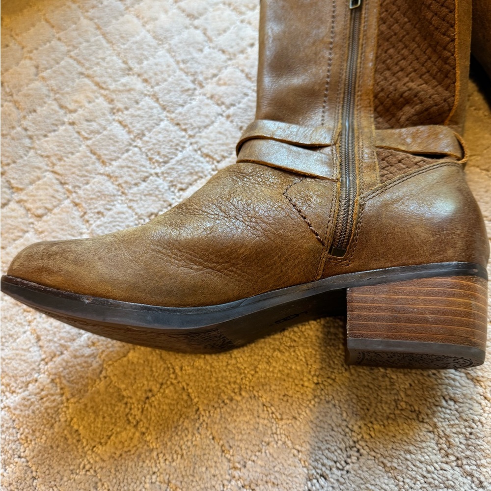 UGG Plaid Lined Leather Boots - Picture 2 of 9